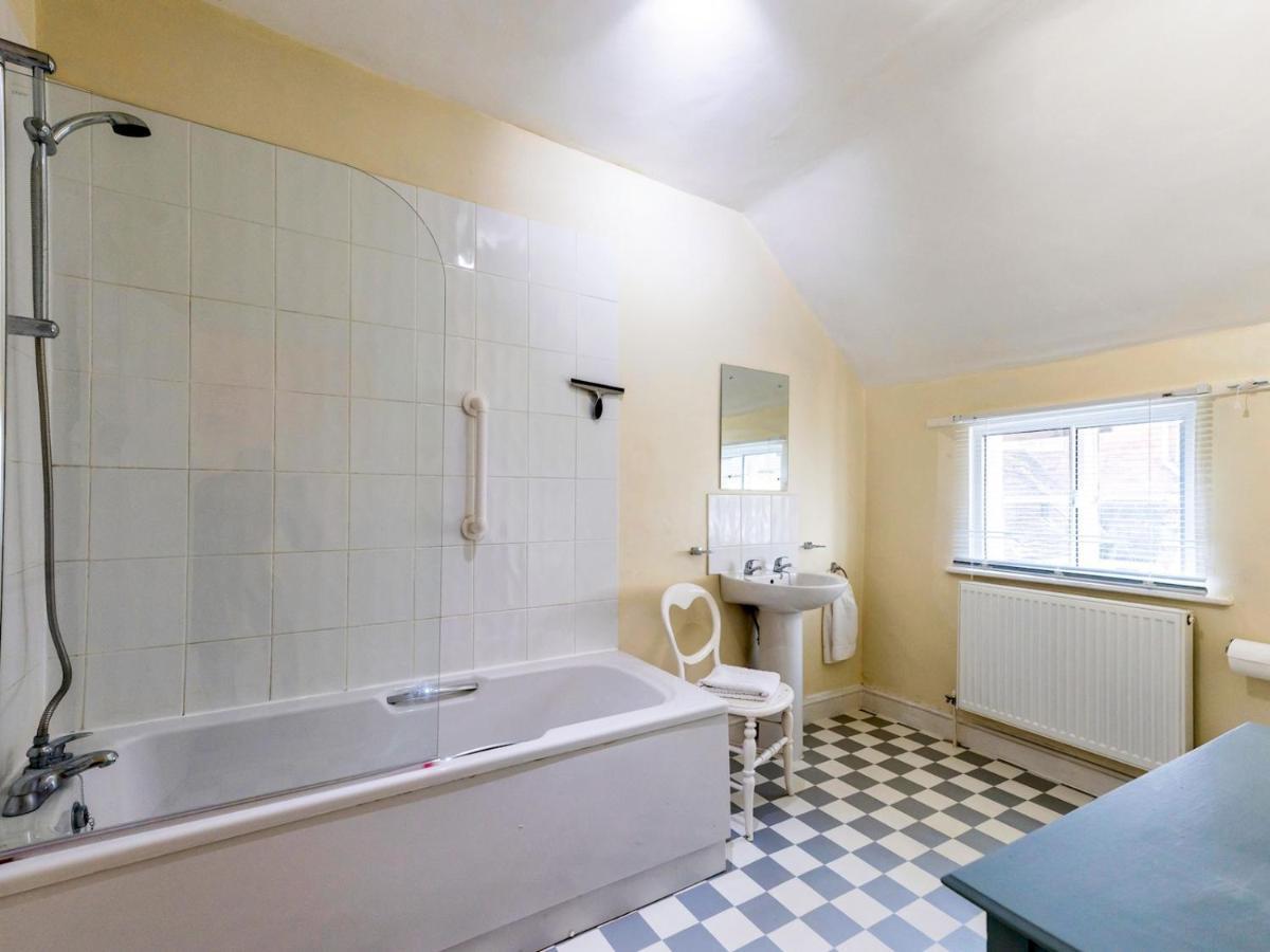 Pass The Keys Cosy 2 Bedroom Victorian Cottage لودلو المظهر الخارجي الصورة